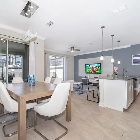 2921Dh Townhouse 4 Bedrooms & 3 Bathrooms + Pool